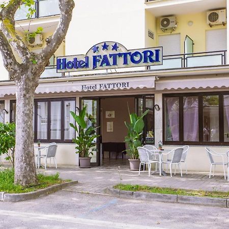 Hotel Fattori Cesenatico Exterior foto