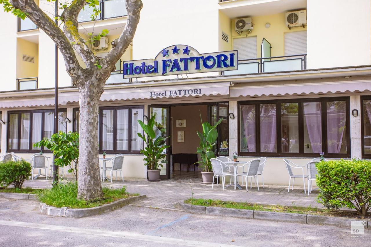 Hotel Fattori Cesenatico Exterior foto