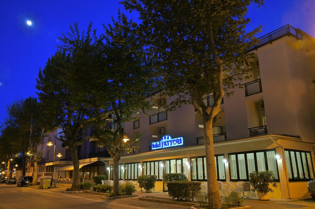 Hotel Fattori Cesenatico Exterior foto